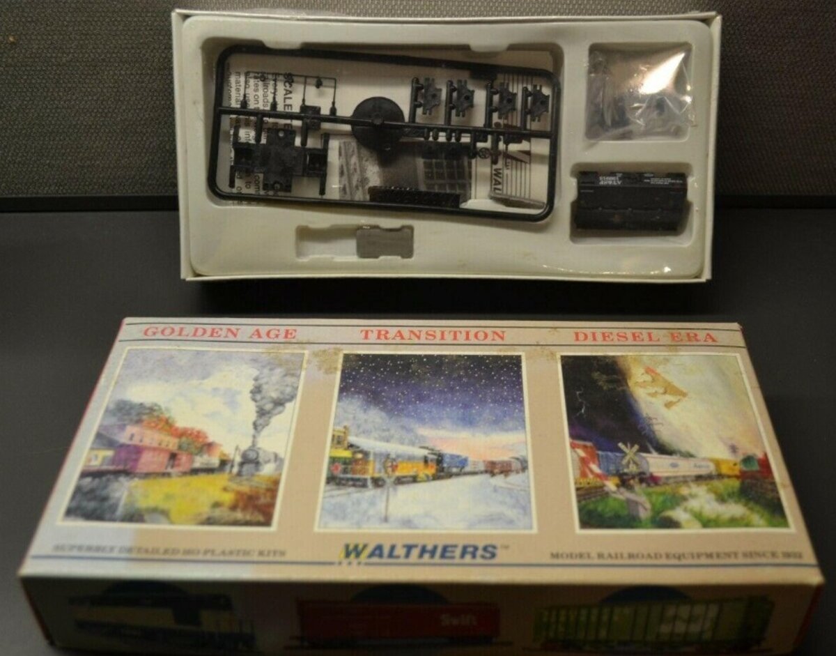 Walthers 932-5656 HO Santa Fe Scale Test Car Kit