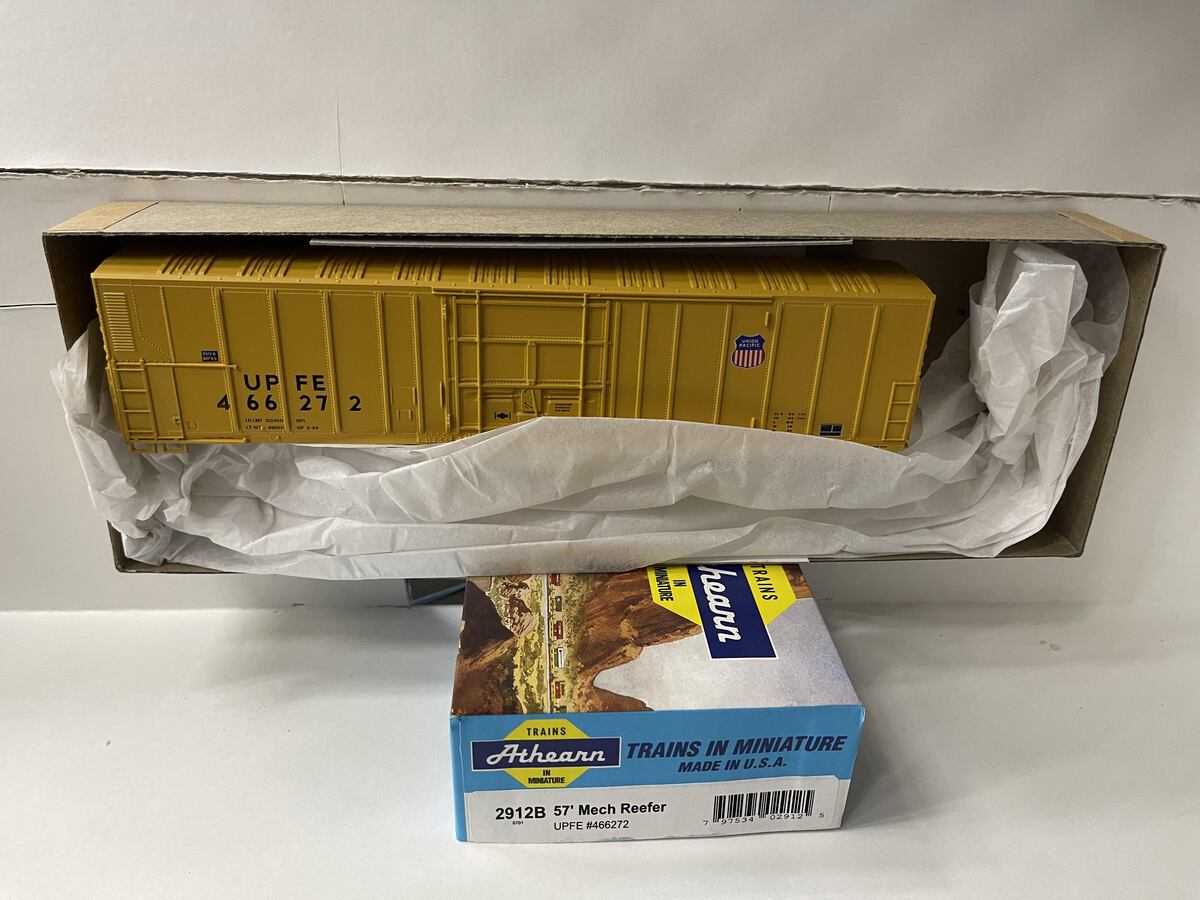 Athearn 2912B HO 57 Mech Reefer U Pacific Fruit Express Car Kit #466272