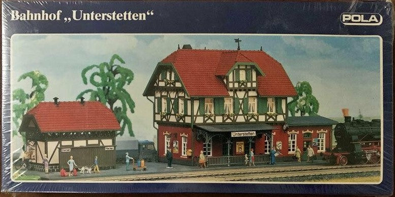Pola 652 HO Vintage Country Train Station Building Kit – Trainz