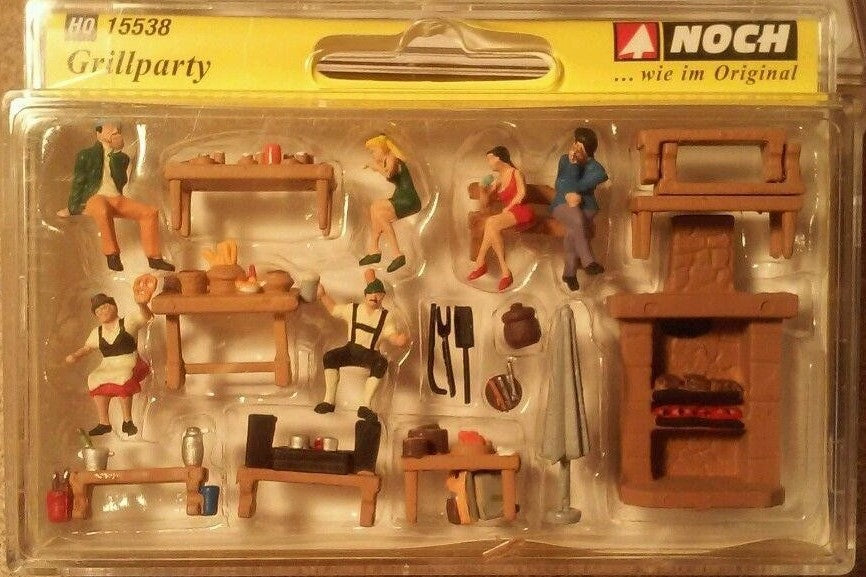 Noch 15538 HO Barbague Grill Party Figures W/Accessories (Set of 14)