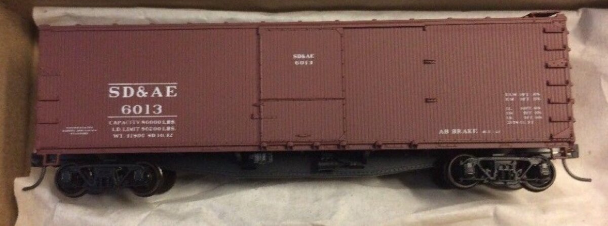 Accurail HO San Diego & Arizona Eastern Box Car # 6013 Kit