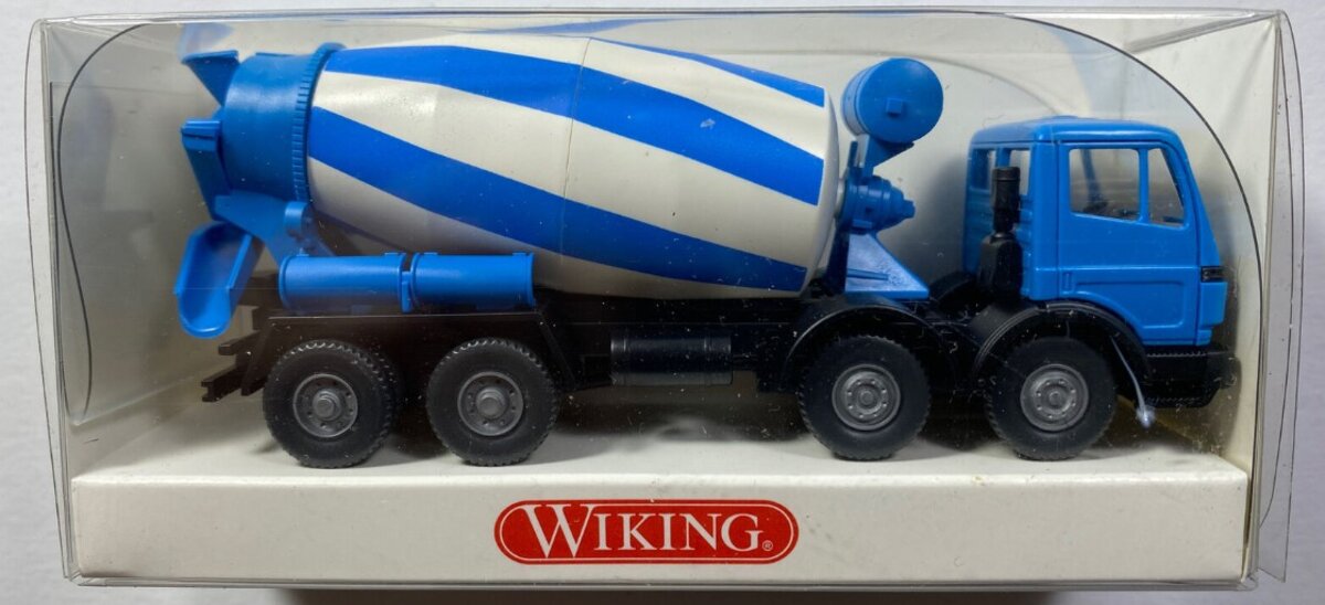 Wiking 6810428 HO Concrete Mixer Blue W/ White Stripes