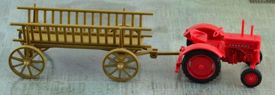 Wiking 8930131 HO Agricultural Tractor W/Wooden Wagon