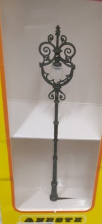 Aneste 7058 HO Antique Central Street Lamp