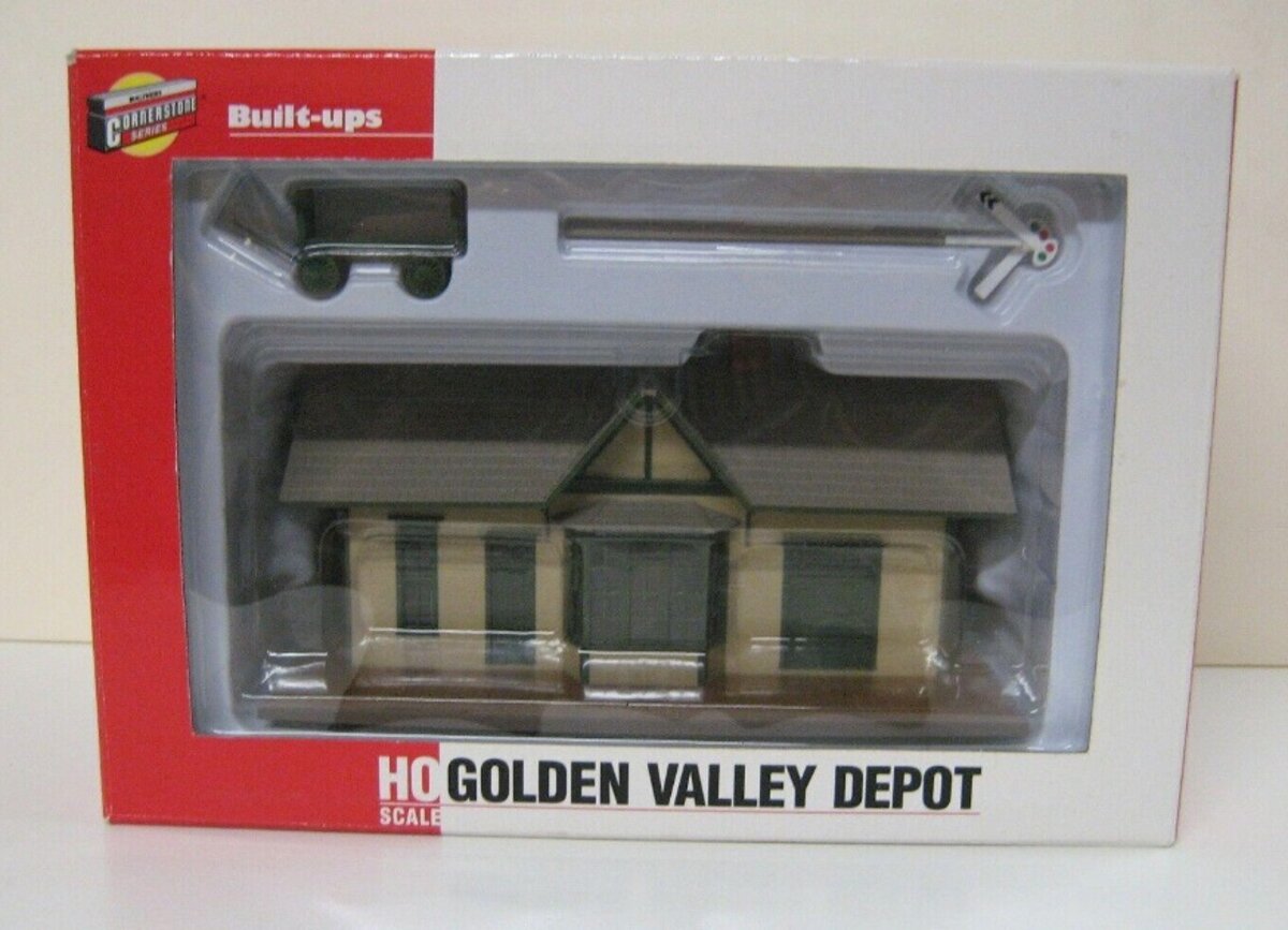 Walthers 933-2807 HO Built-Ups Cream Siding Golden Valley Depot Cornerstone