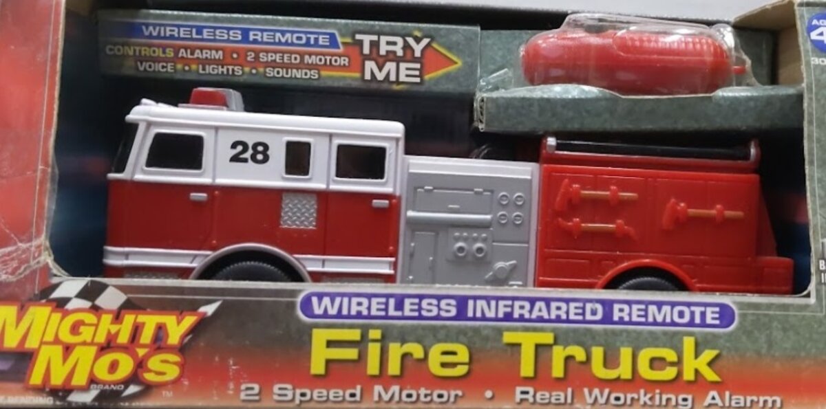 Mighty Mo''s 30062 Fire Truck No. 28 Wireless Infrared Remote