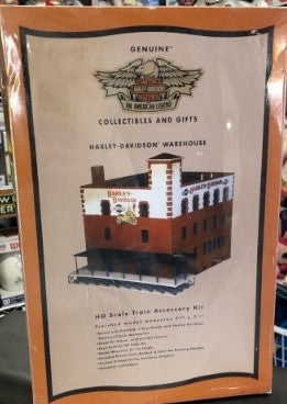 Harley Davidson 97923-02Z HO Warehouse Building Kit
