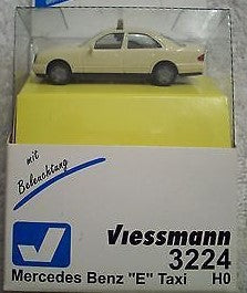 Viessmann 3224 HO Mercedes Benz "E" Taxi w/Working Lights