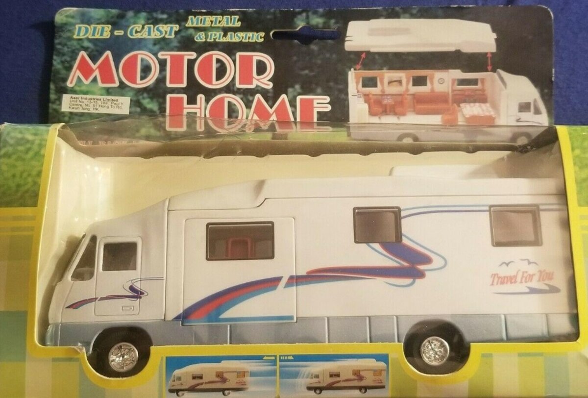 Acme 801WB HO Motor Home Travel For You Pull Back Action Movable Parts