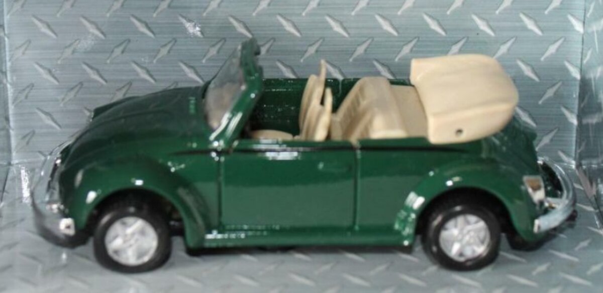 Maisto 25001 1:38 Dark Green VW Bug Power Racer Motorized Opening Doors