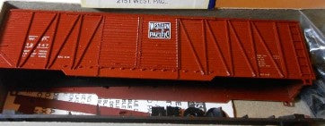 Roundhouse 2151 HO 50' Extended Brace Boxcar DBL Steel Plaque Door #12147