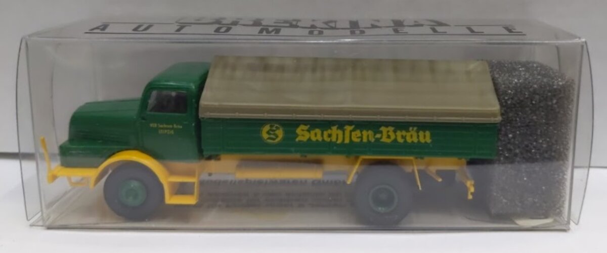 Brekina Automodelle 71021 HO Sachsen-Brau Truck