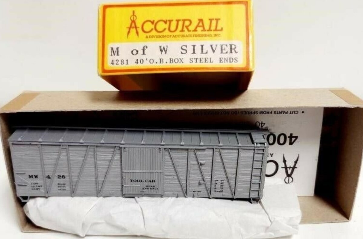 Accurail 4281 HO MOW 40' Outside Braced Box Car w/Steel Ends Kit