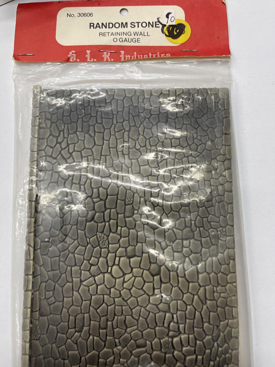 G.L.R. Industries 30606 O Random Stone Retaining Wall