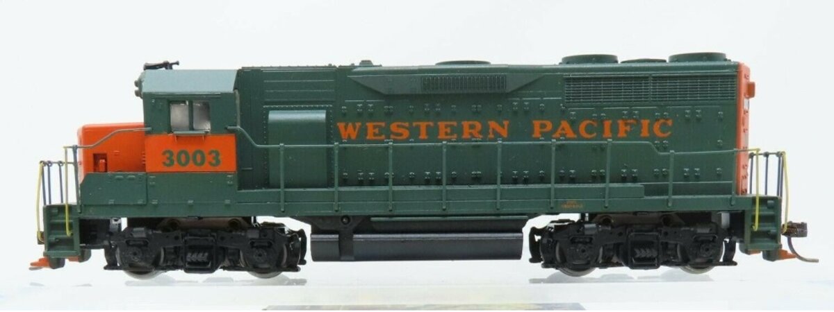Athearn 3003 HO Western Pacific GP-35 Diesel Locomotive # 3003