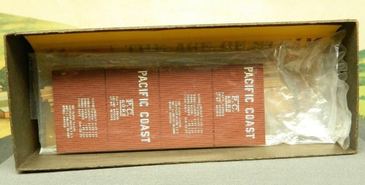 Olympic Cascadian 107 HO Pacific Coast Box Car Wood Craftsman Kit