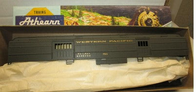 Athearn 5530 HO Bev-Bel Corp. Western Pacific Baggage #756 Kit