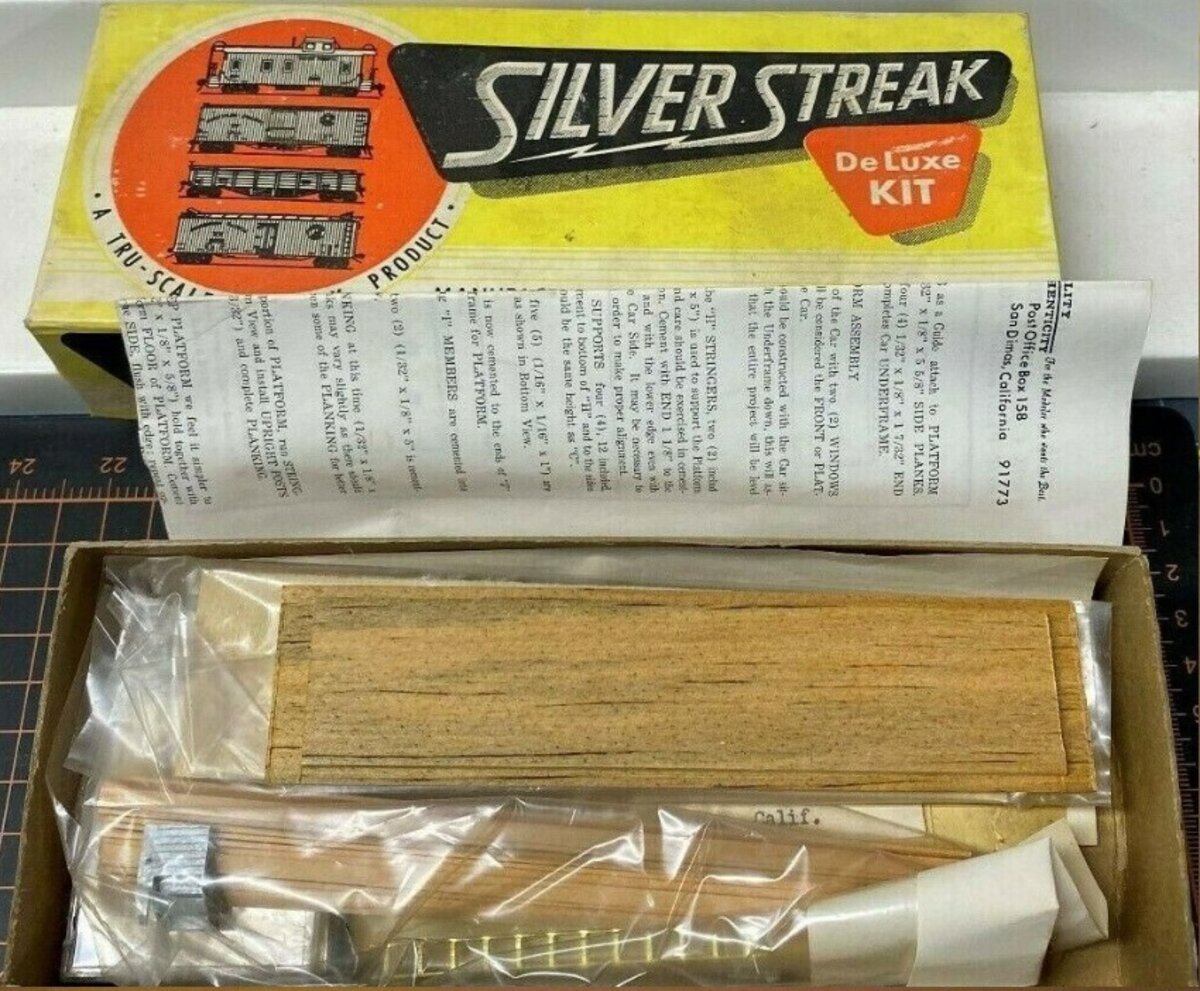 Silver Streak R001-345 HO Way Station Box Car Craftsman Kit