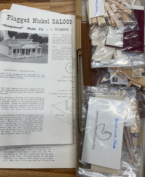 California Model Co 571 HO Old Town Saloon General Store Black Smith Shop Kit