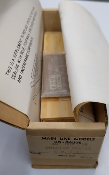 Main Line BC-6 HO C.B.&Q. 40' Outside Braced Box Car Kit