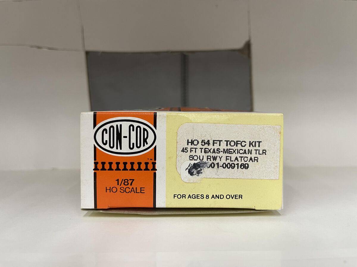 Con-Cor 0001-009169 HO 54' Texas Mexican Trailer w Southern Flatcar