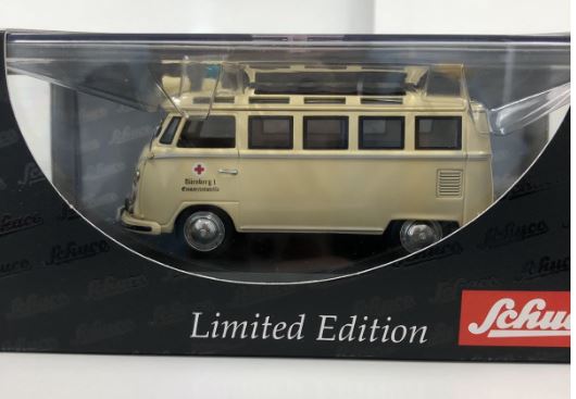 Schuco 02717 1:43 Red CrossVW Bus T1 Samba