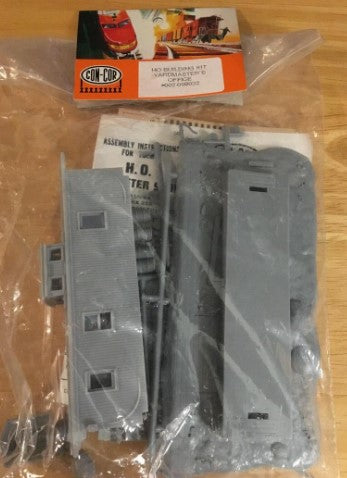 Con-Cor 0002-009032 HO Scale Yardmaster's Office Building Kit