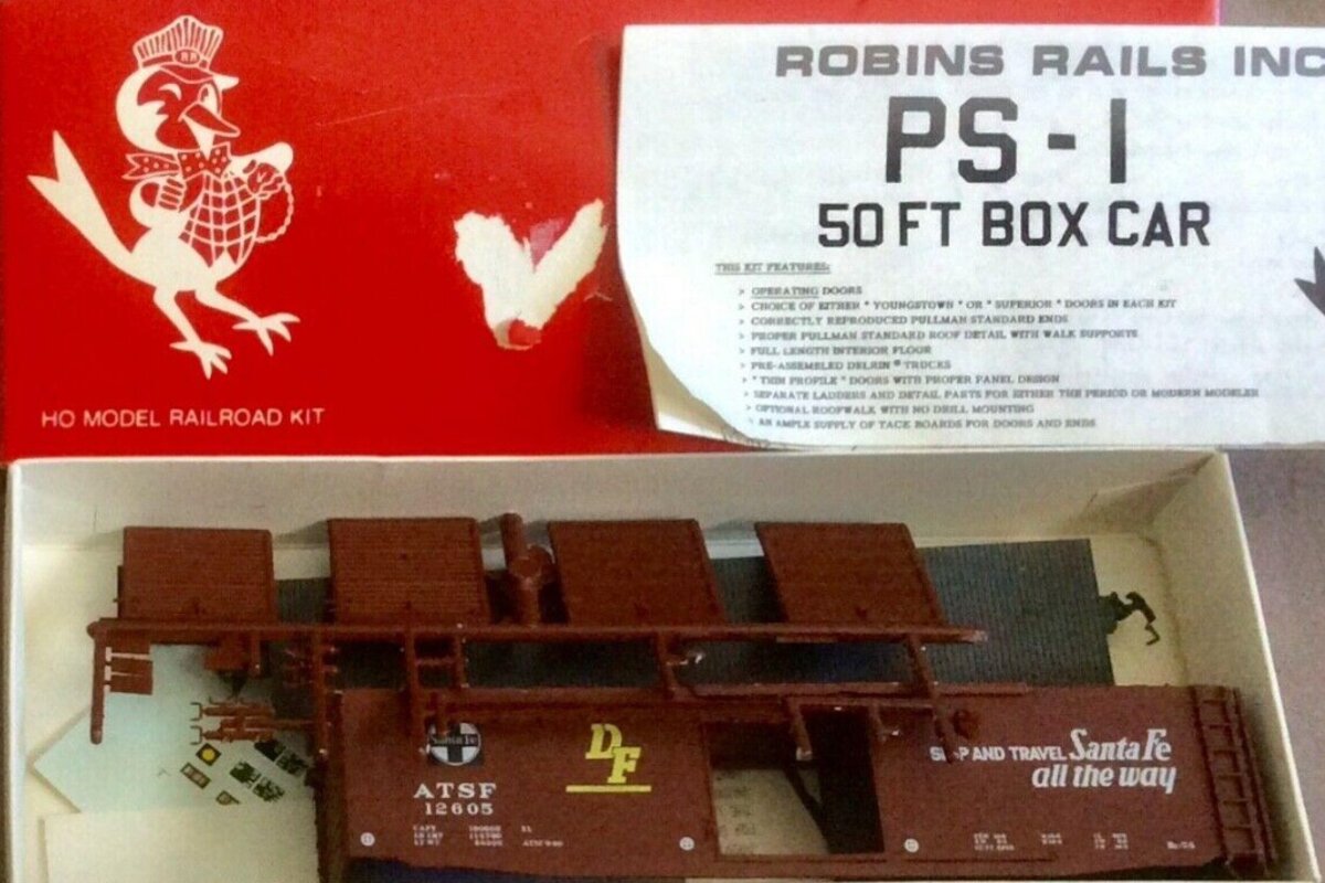 Robins Rail HO ATSF Santa Fe PS-1 50Ft. Box Car Single Sliding Door Kit