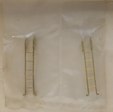 NJ International 1886 HO Ladder With Top Loop (Pack of 2)