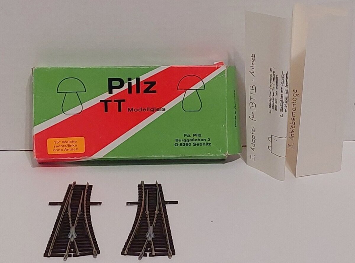 Pilz 16990 N Scale TT Table Top Model Train Switches 15 Degrees Right & Left