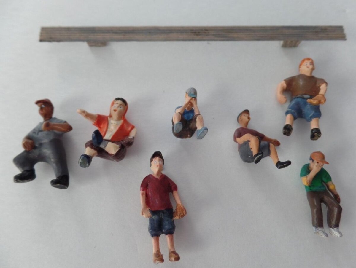 Scenic Express EX1711 O Scale Losing Bench Team