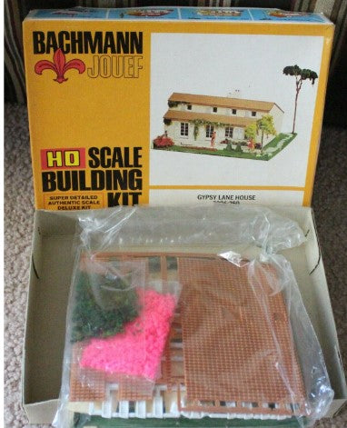 Bachmann 3006:250 HO Gypsy Lane House Building Kit