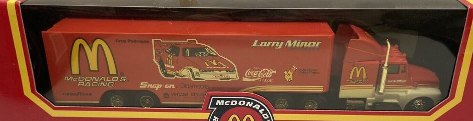 Racing Champions 03109 1:87 McDonalds Larry Minor Racing Team Transporter