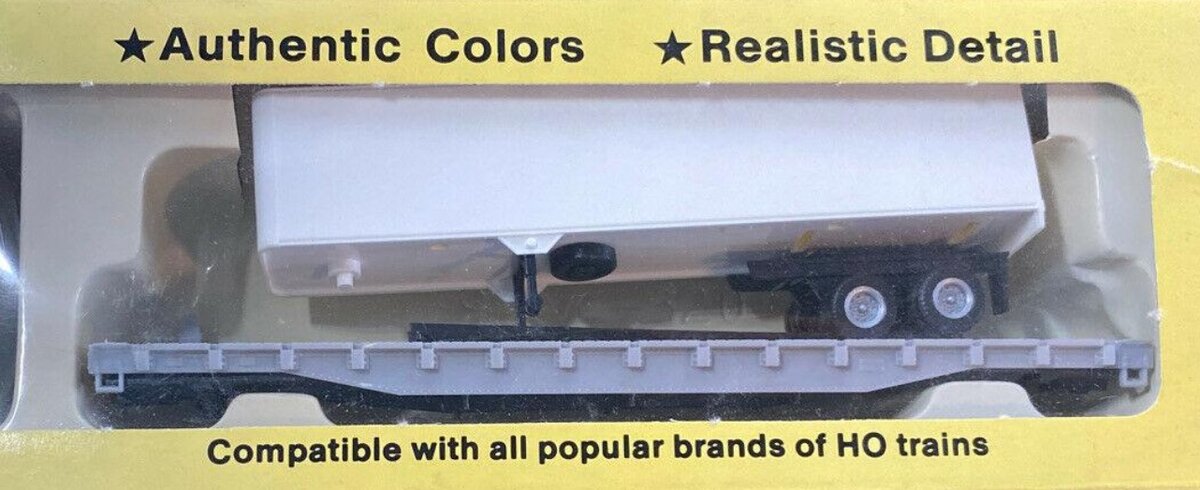 Con-Cor 0001-009150 HO 54' Undecorated Flatcar W/Undecorated Trailer TOFC Kit