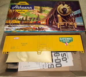 Athearn 1629 HO Safeway Foods 50' Smooth Mechanical Reefer Car Kit
