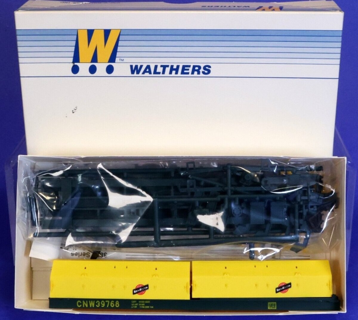 Walthers 932-3857 HO Scale Chicago & North Western Cushion Coil Car W/Hoods Kit