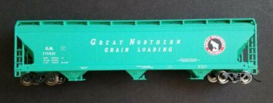 Accurail 171431 HO Green Great Northern 54' 3-Bay Covered Hopper