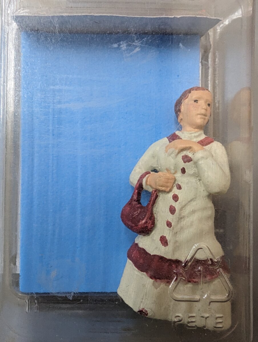 Just Plain Folk 138 G Scale Pioneer Woman w/Handbag Figure