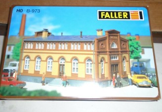Faller B-973 HO Operational Administration Building Kit