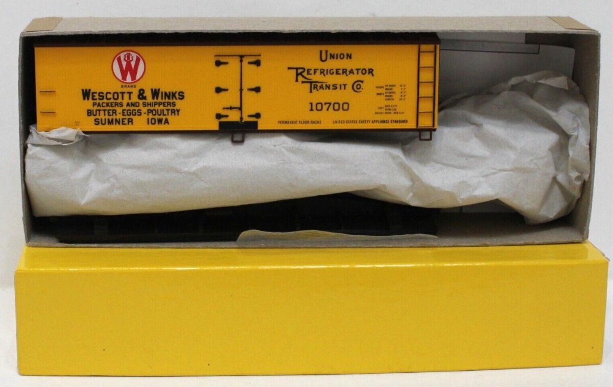 Accurail 1559 HO Wescott & Winks 40' Wood Reefer Kit