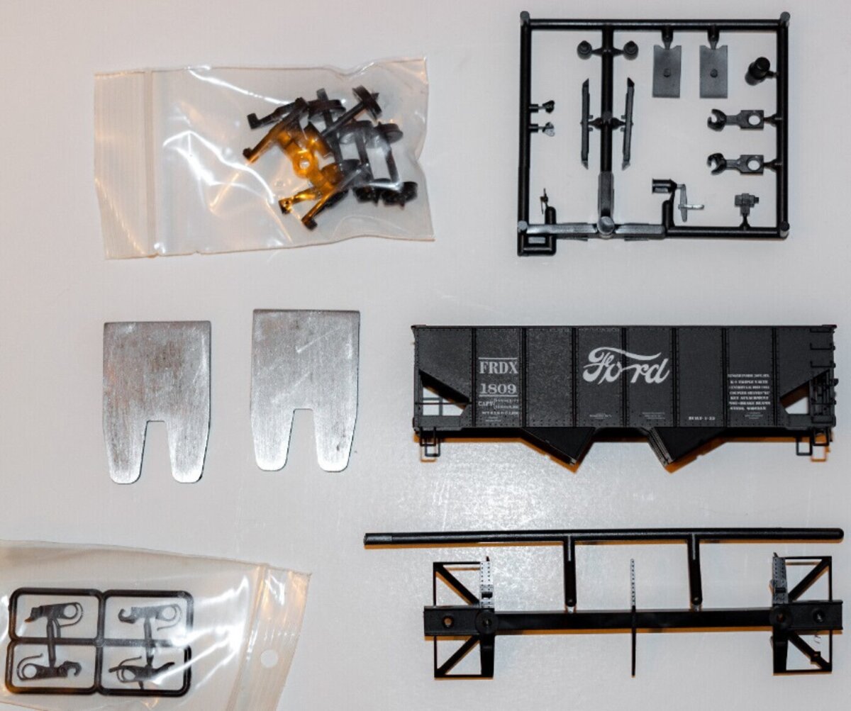 Branchline Trains 13605-2 HO Ford 2-Bay USRA Hopper Kit
