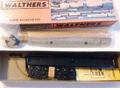 Walthers 933-6628 HO 70' Postal Baggage Comb Less Trucks Kit