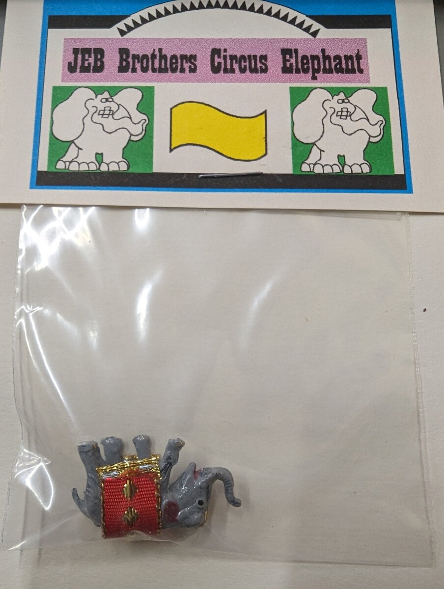 Dietrich Enterprises E3 HO Cirus Elephant in Jeweled Show Drape