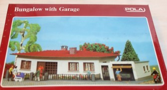 Pola 11525 HO Bungalow w/Garage Building Kit