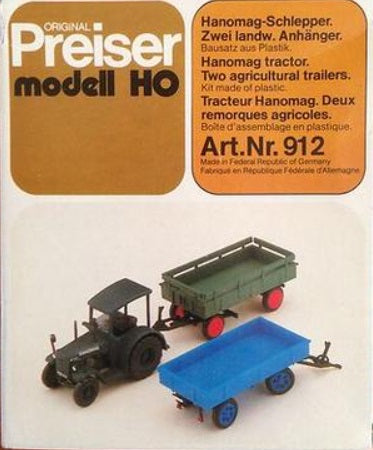 Preiser 912 HO Scale Hanomag Tractor (Two Agricultural Trailer) Plastic Kit