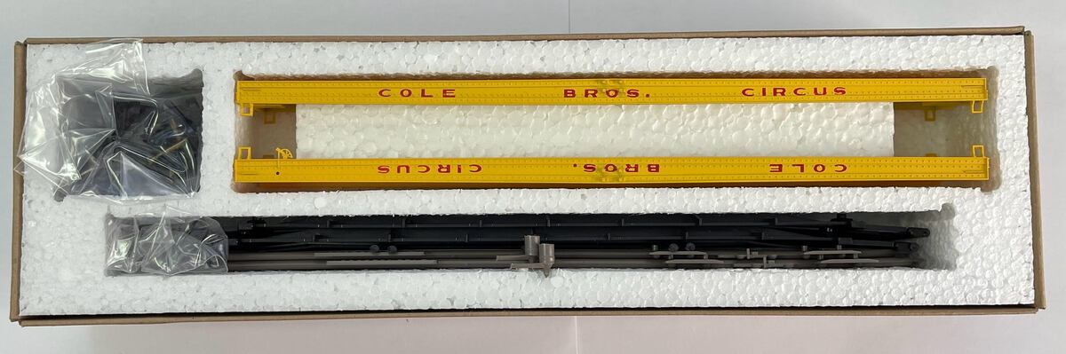 Walthers Cole Brothers-Warren Flat Car Model Kit