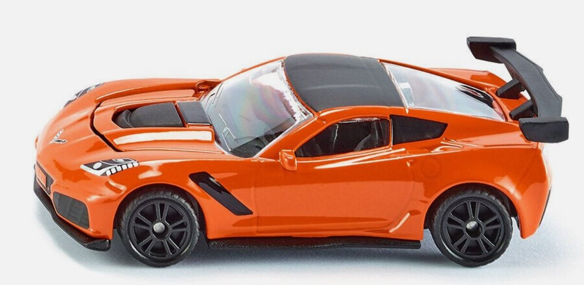 Siku 1534 1:64 Orange Chevrolet Corvette ZR1 Vehicle – Trainz