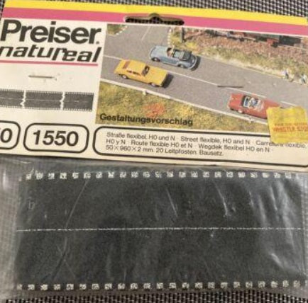 Preiser 1550 HO Scale Flexible Roadway 39" x 2" x 1/16