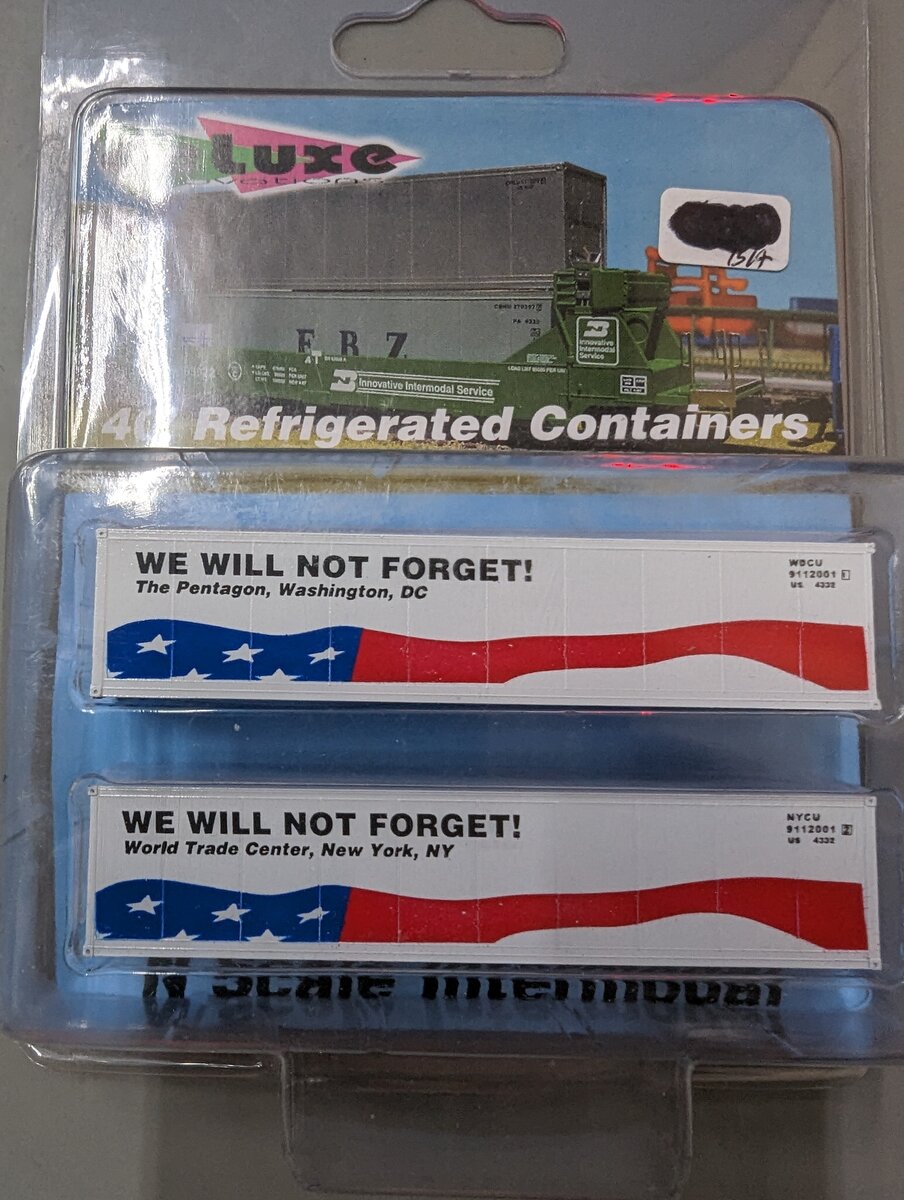 Deluxe Innovations 112001 N Scale The Pentagon 40' Refrigerated Containers