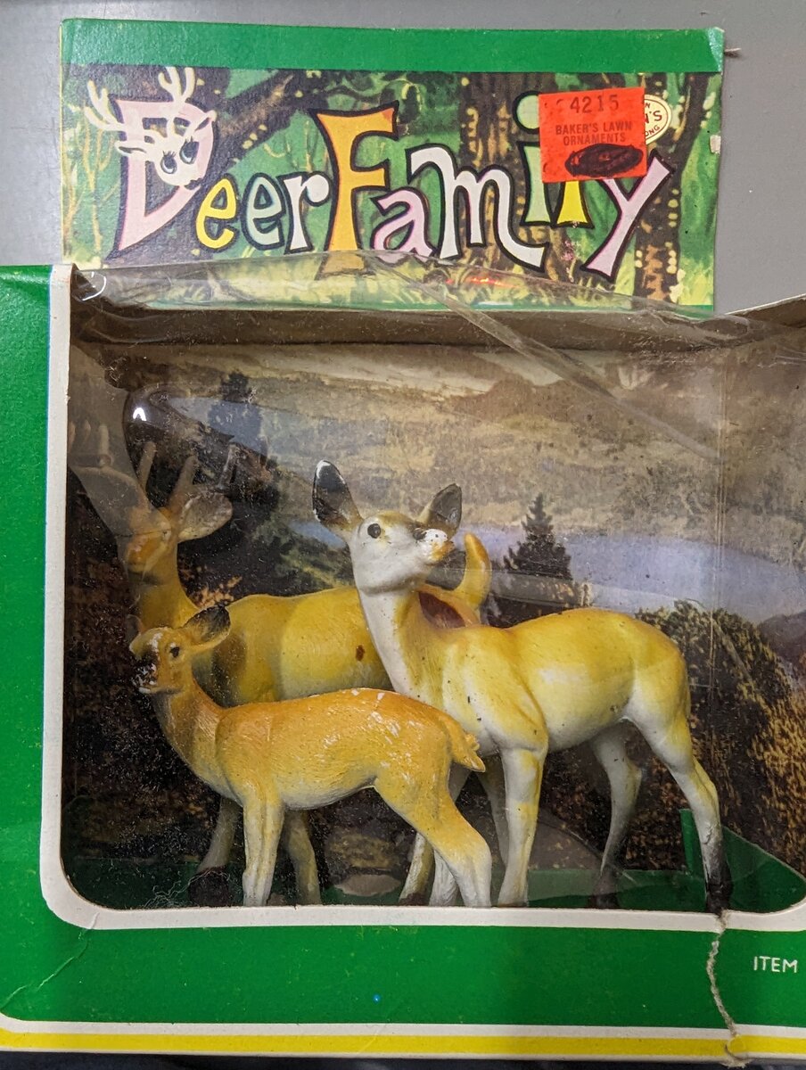 Brinn's O Scale Plastic Deer Family (Set of 3)